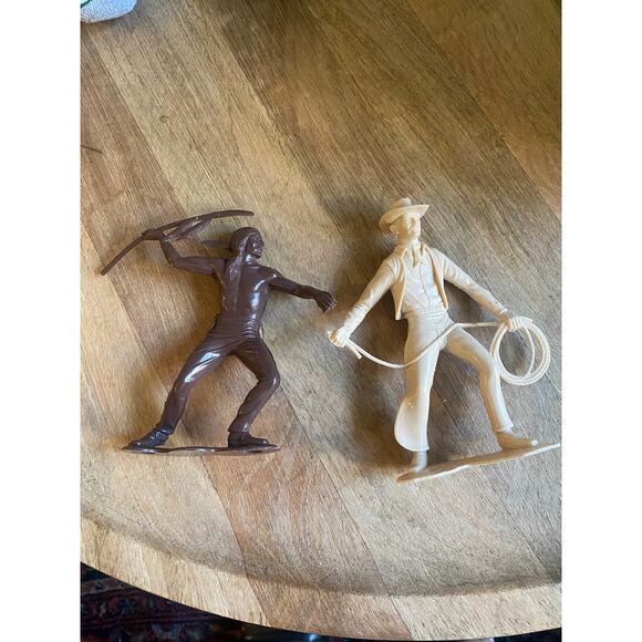 Vintage Louis Marx Plastic 6" Cowboy Indian Figures Toy Plastic 6" figures - Picture 4 of 9